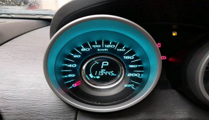 2017 Mahindra XUV500 W10 AWD AT, Diesel, Automatic, 1,19,445 km, interior