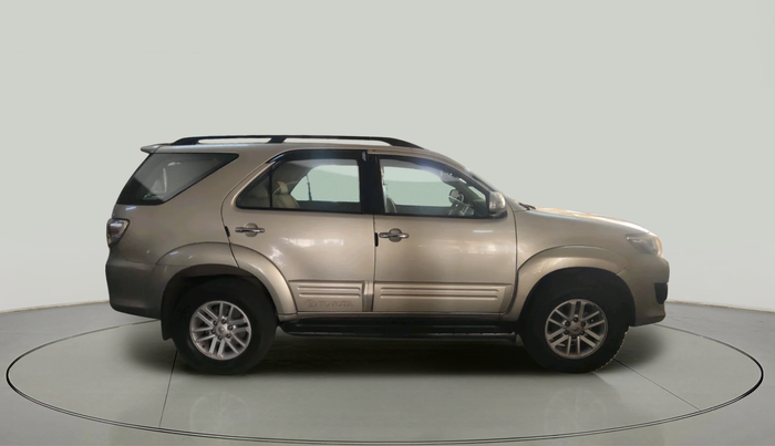 2012 Toyota Fortuner 3.0 4X2 MT, Diesel, Manual, 1,87,101 km, exterior