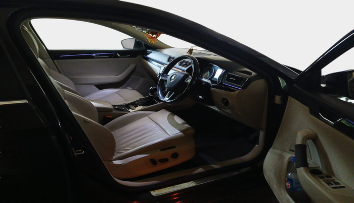 2016 Skoda Superb L&K 1.8 TSI AT, Petrol, Automatic, 55,056 km, interior