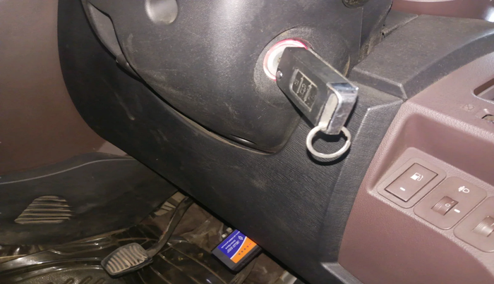 2014 Mahindra XUV500 W8, Diesel, Manual, 75,640 km, interior