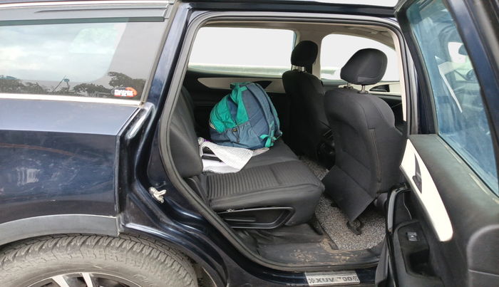 2022 Mahindra XUV700 AX 5 D AT 7 STR, Diesel, Automatic, 48,012 km, interior
