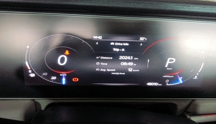 2022 Mahindra XUV700 AX 5 D AT 7 STR, Diesel, Automatic, 48,012 km, interior