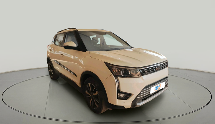 2020 Mahindra XUV300 W8 (O) 1.5 DIESEL, Diesel, Manual, 62,851 km, exterior