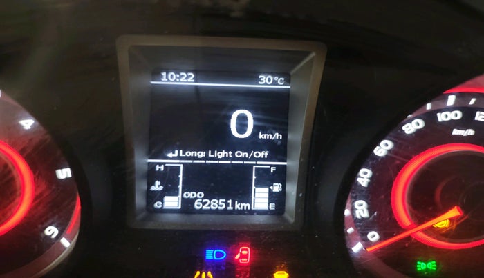 2020 Mahindra XUV300 W8 (O) 1.5 DIESEL, Diesel, Manual, 62,851 km, interior