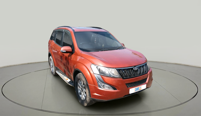 2016 Mahindra XUV500 W10 AT, Diesel, Automatic, 1,60,367 km, exterior