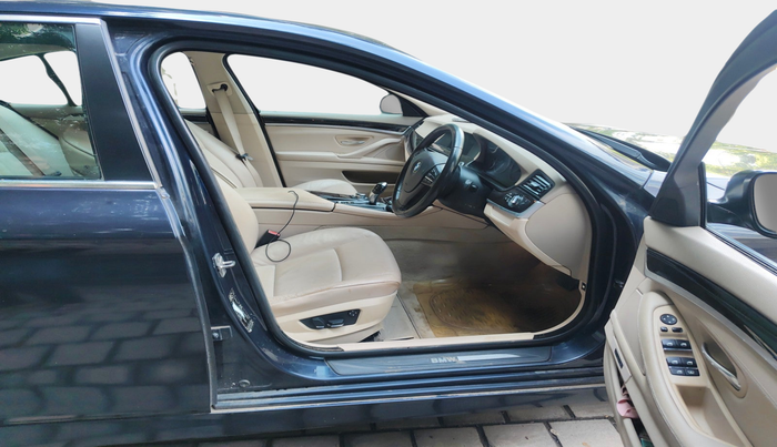 2010 BMW 5 Series 525D 3.0, Diesel, Automatic, 74,382 km, interior