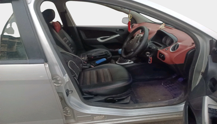 2011 Ford Figo TITANIUM 1.2 PETROL, Petrol, Manual, 64,694 km, interior