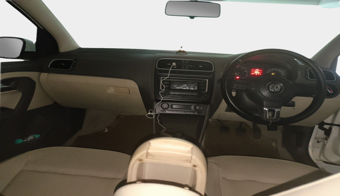 2013 Volkswagen Vento HIGHLINE 1.6 MPI, Petrol, Manual, 98,949 km, interior