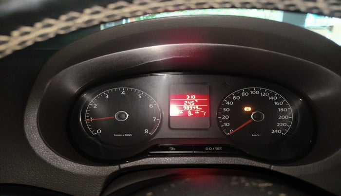 2013 Volkswagen Vento HIGHLINE 1.6 MPI, Petrol, Manual, 98,949 km, interior