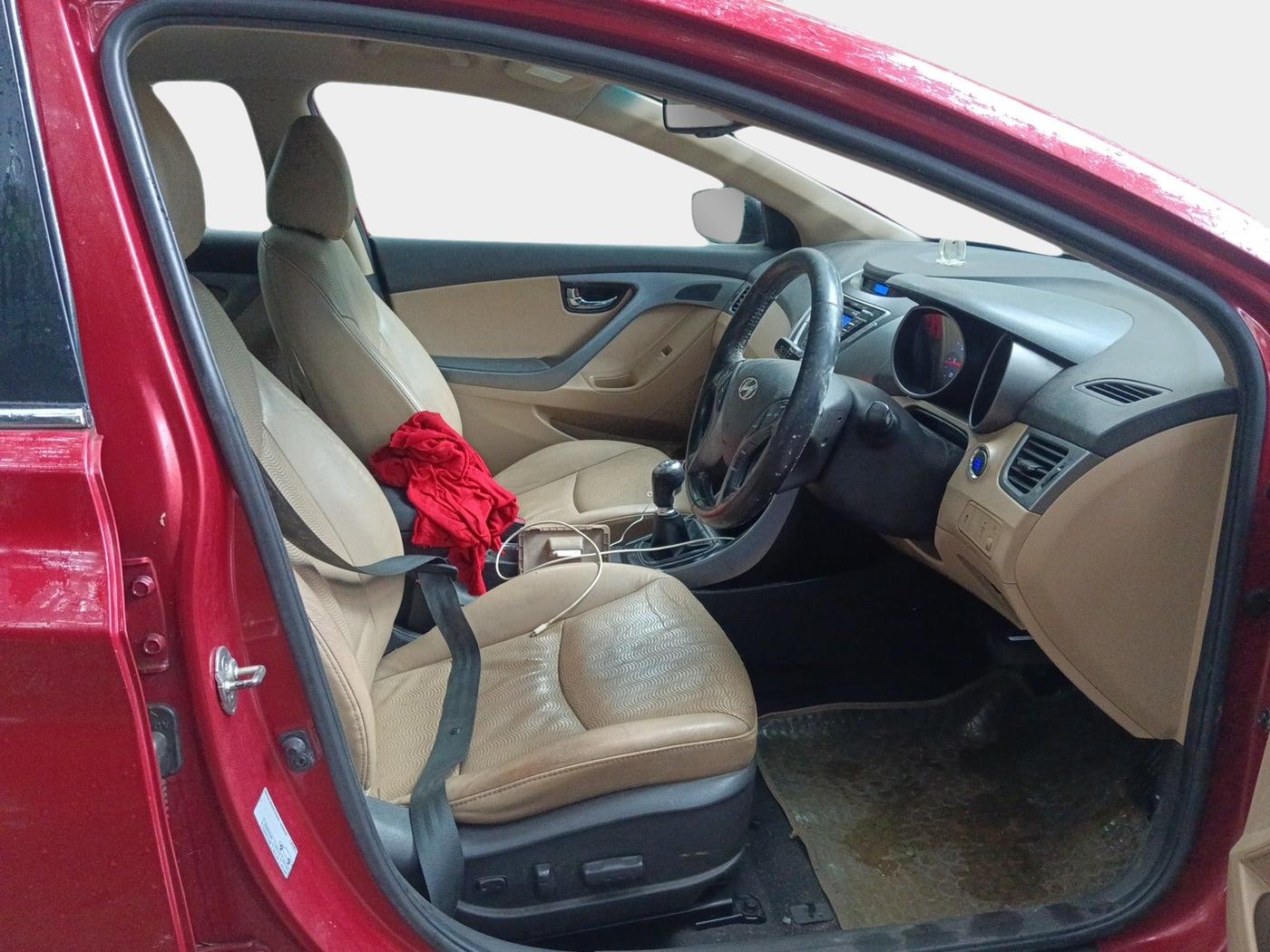 2013 Hyundai New Elantra 1.8 SX MT VTVT, Petrol, Manual, 1,55,934 km, interior