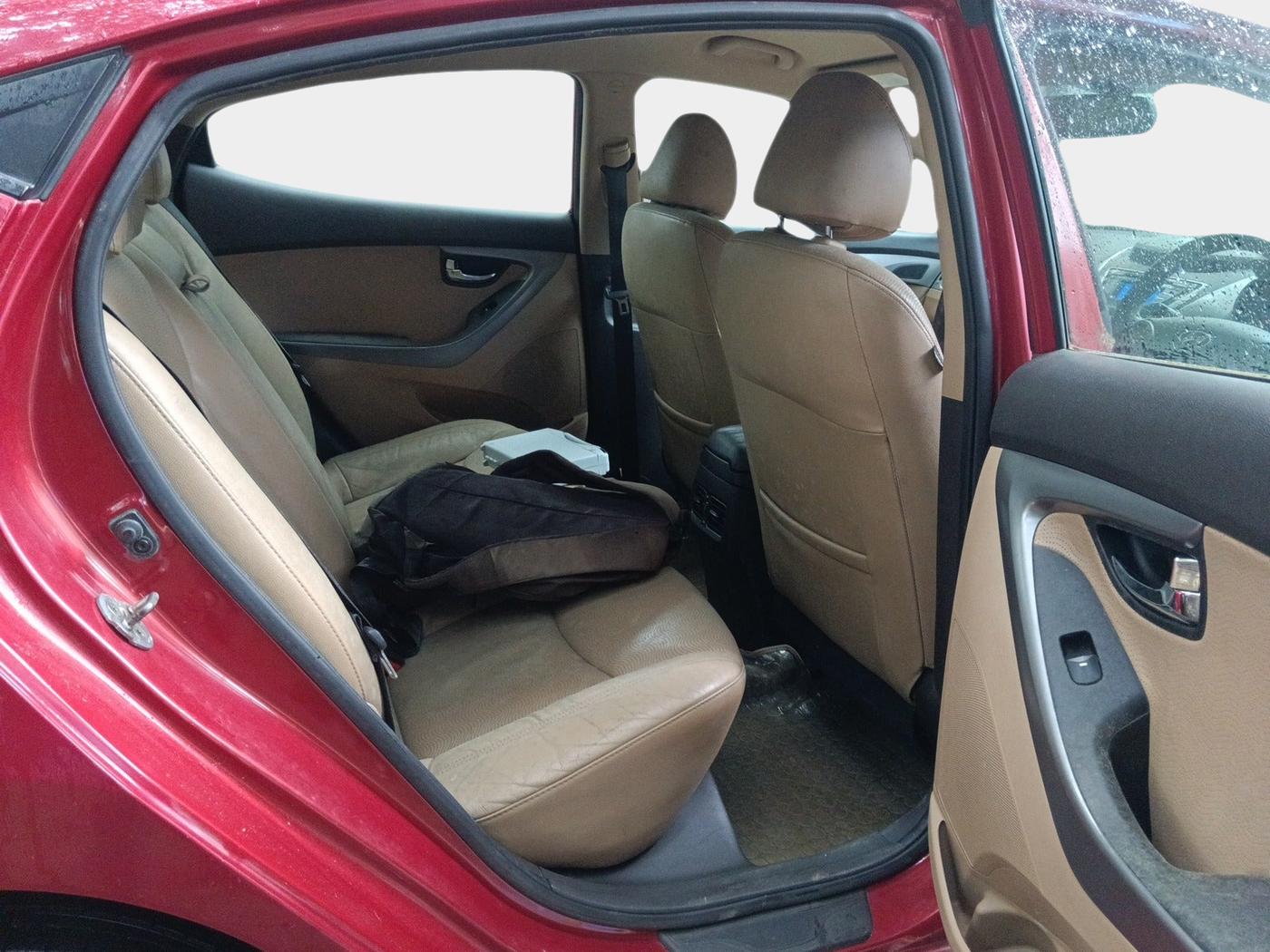 2013 Hyundai New Elantra 1.8 SX MT VTVT, Petrol, Manual, 1,55,934 km, interior
