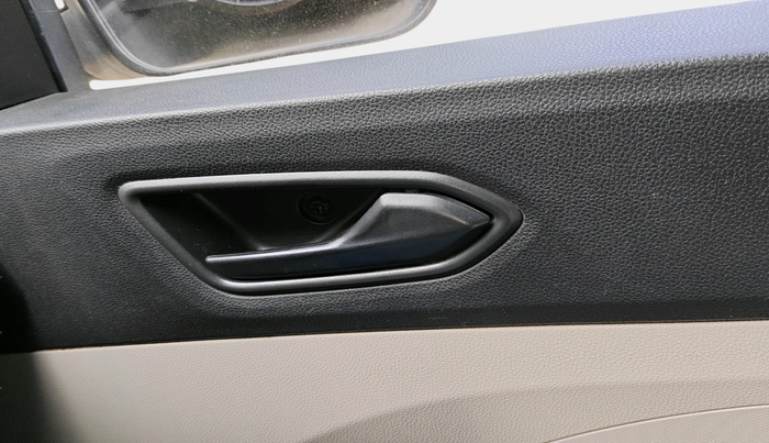 2021 Renault TRIBER RXT, Petrol, Manual, 47,921 km, interior