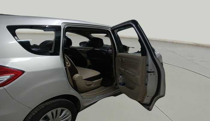 2014 Maruti Ertiga VXI CNG, Petrol, Manual, 2,02,630 km, interior
