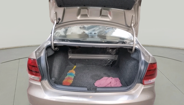 2016 Volkswagen Vento HIGHLINE 1.6 MPI, Petrol, Manual, 43,202 km, exterior