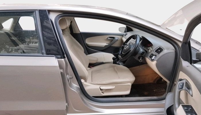 2016 Volkswagen Vento HIGHLINE 1.6 MPI, Petrol, Manual, 43,202 km, interior