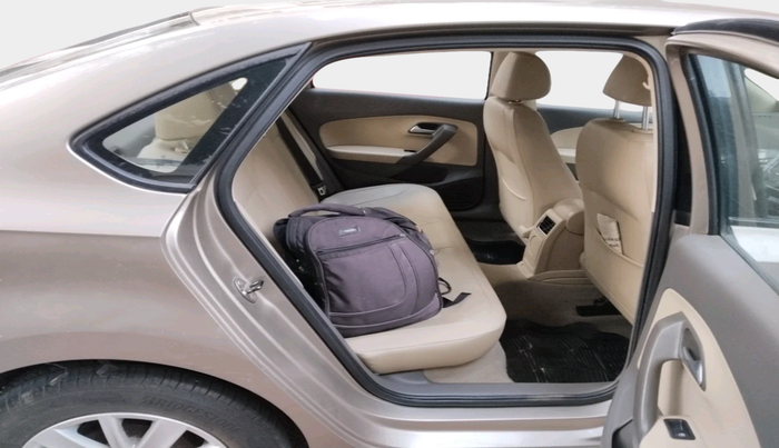 2016 Volkswagen Vento HIGHLINE 1.6 MPI, Petrol, Manual, 43,202 km, interior