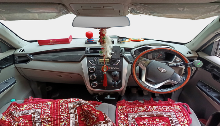 2016 Mahindra Kuv100 K8 D 6 STR, Diesel, Manual, 44,000 km, interior