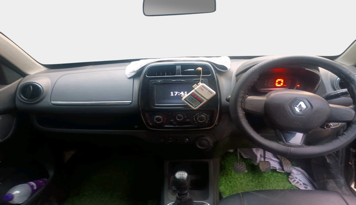 2018 Renault Kwid RXT 1.0 (O), Petrol, Manual, 1,20,227 km, interior