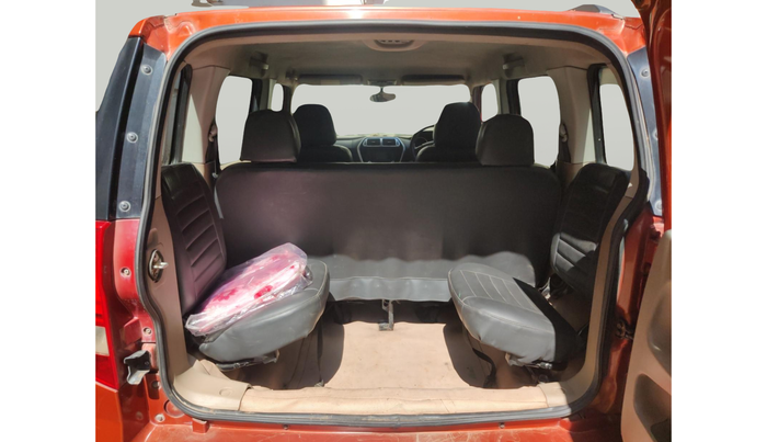 2015 Mahindra TUV300 T8 AMT, Diesel, Automatic, 1,17,534 km, exterior
