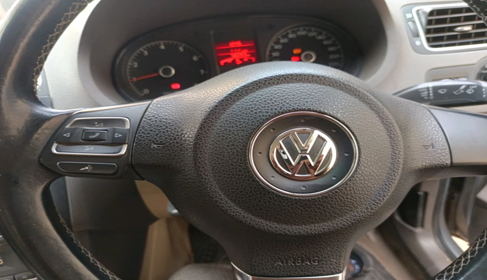 2013 Volkswagen Vento HIGHLINE 1.6 MPI, Petrol, Manual, 78,293 km, interior