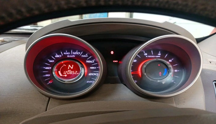 2012 Mahindra XUV500 W8, Diesel, Manual, 1,20,852 km, interior