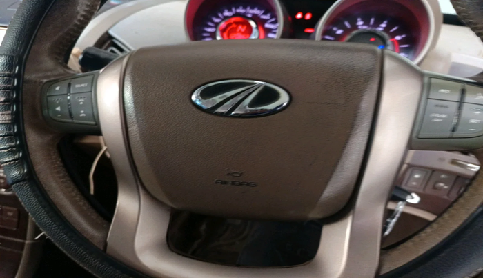 2012 Mahindra XUV500 W8, Diesel, Manual, 1,20,852 km, interior