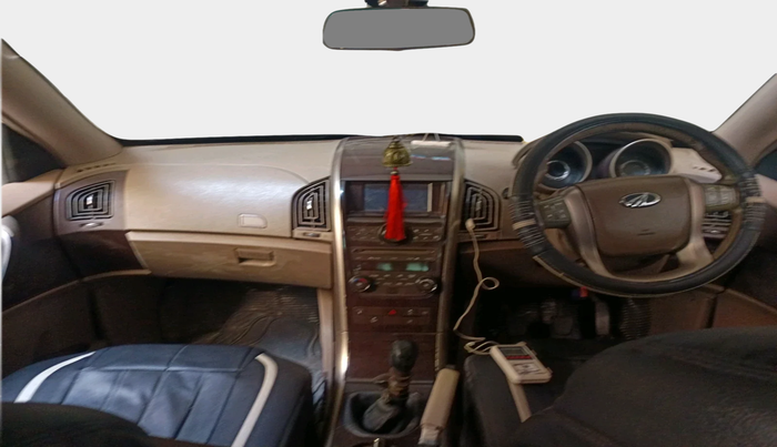 2012 Mahindra XUV500 W8, Diesel, Manual, 1,20,852 km, interior