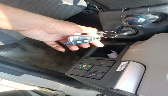 2013 Maruti Wagon R 1.0 LXI CNG, Petrol, Manual, 72,258 km, interior