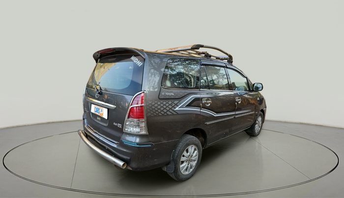 2010 Toyota Innova V 2.5 7 STR, Diesel, Manual, 1,23,261 km, exterior