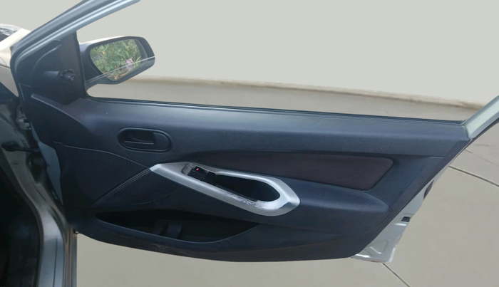 2011 Ford Figo ZXI 1.2 PETROL, Petrol, Manual, 1,05,624 km, interior