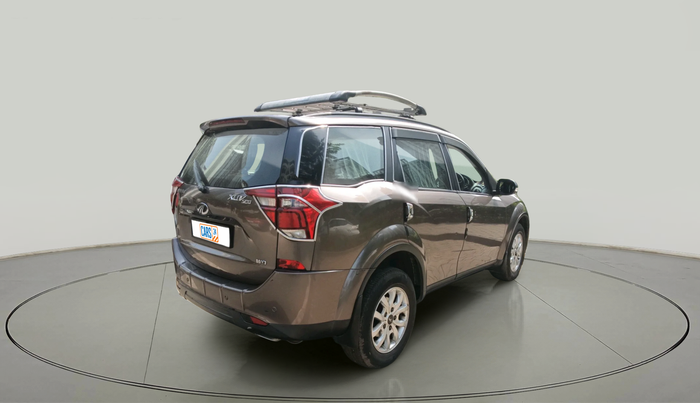 2018 Mahindra XUV500 W9, Diesel, Manual, 1,30,656 km, exterior