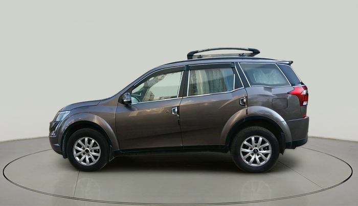 2018 Mahindra XUV500 W9, Diesel, Manual, 1,30,656 km, exterior