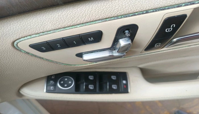 2013 Mercedes Benz E Class E 250 CDI AVANTGARDE, Diesel, Automatic, 1,28,763 km, interior