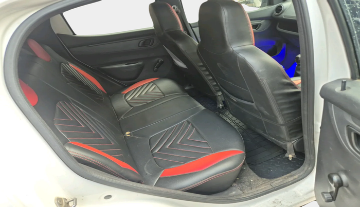 2016 Renault Kwid RXL, Petrol, Manual, 1,13,137 km, interior