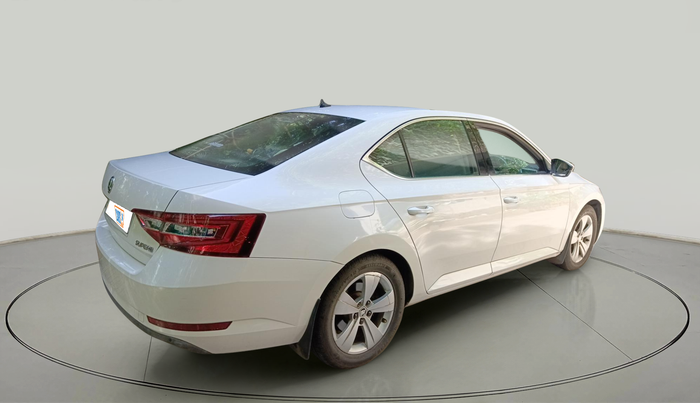 2016 Skoda Superb STYLE 1.8 TSI AT, Petrol, Automatic, 54,009 km, exterior