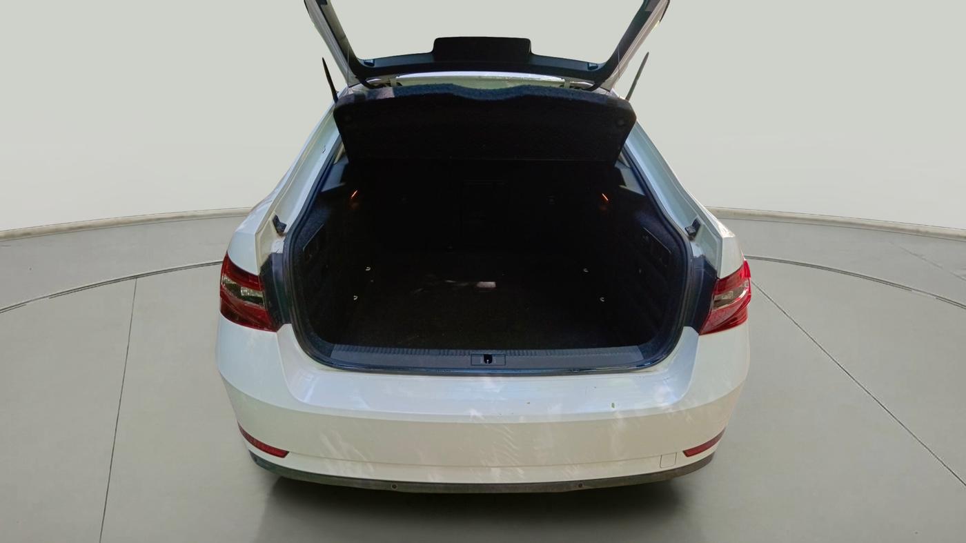 2016 Skoda Superb STYLE 1.8 TSI AT, Petrol, Automatic, 54,009 km, exterior
