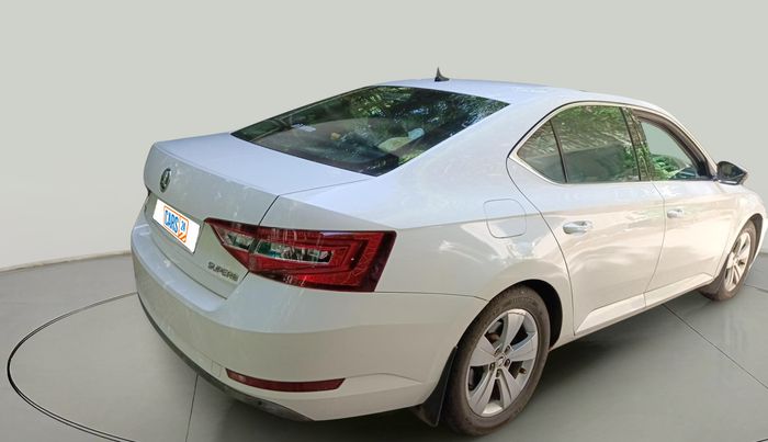 2016 Skoda Superb STYLE 1.8 TSI AT, Petrol, Automatic, 54,009 km, exterior