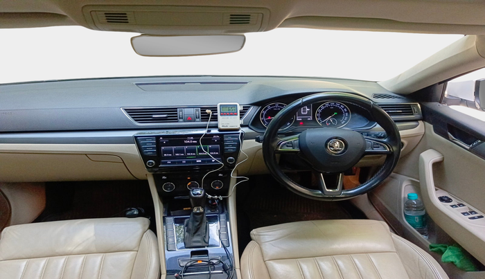 2016 Skoda Superb STYLE 1.8 TSI AT, Petrol, Automatic, 54,009 km, interior