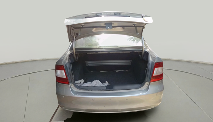 2015 Skoda Rapid AMBITION 1.6 MPI MT, Petrol, Manual, 31,433 km, exterior