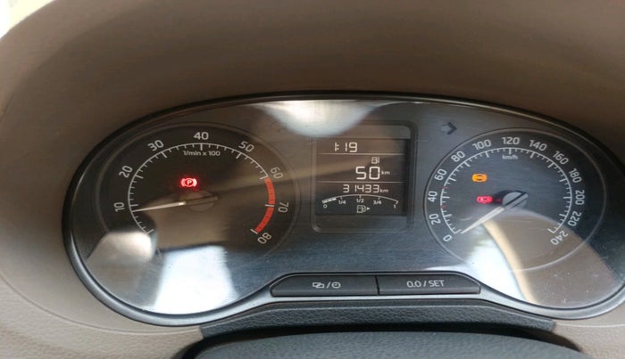 2015 Skoda Rapid AMBITION 1.6 MPI MT, Petrol, Manual, 31,433 km, interior