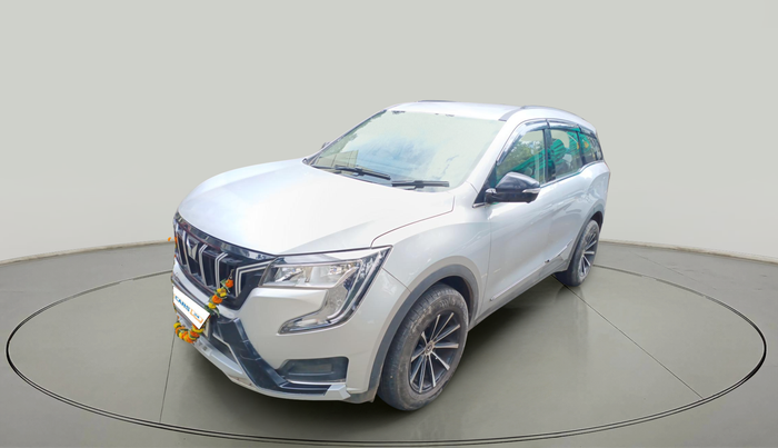 2022 Mahindra XUV700 MX D MT 5 STR, Diesel, Manual, 24,971 km, exterior