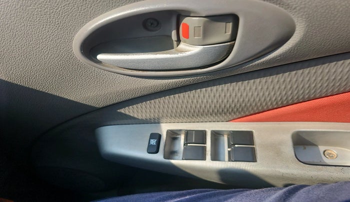 2011 Toyota Etios VX, Petrol, Manual, 83,078 km, interior