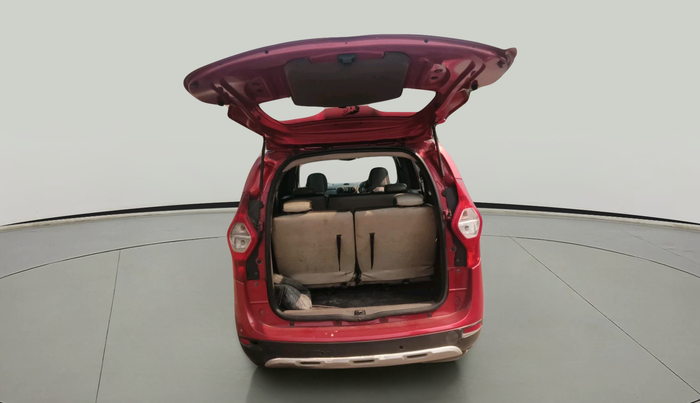 2016 Renault Lodgy 110 PS WORLD EDITION 8 STR, Diesel, Manual, 1,80,826 km, exterior