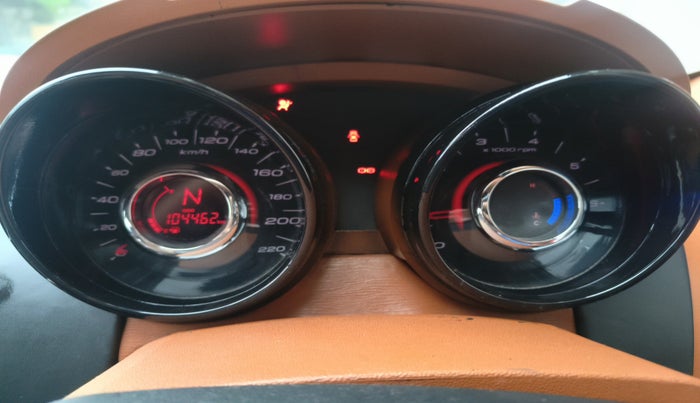 2012 Mahindra XUV500 W8, Diesel, Manual, 1,04,462 km, interior