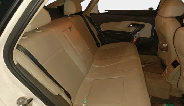 2013 Volkswagen Vento HIGHLINE 1.6 MPI, Petrol, Manual, 79,378 km, interior