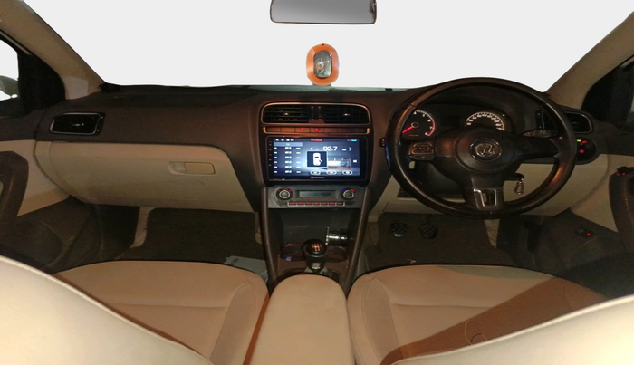 2013 Volkswagen Vento HIGHLINE 1.6 MPI, Petrol, Manual, 79,378 km, interior