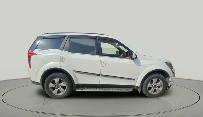 2011 Mahindra XUV500 W8, Diesel, Manual, 2,40,940 km, exterior