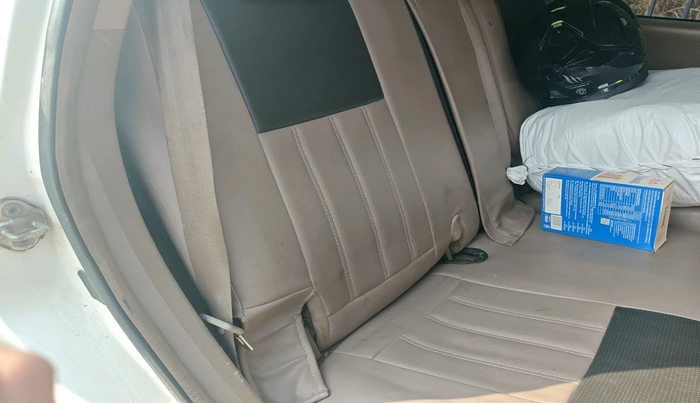 2011 Mahindra XUV500 W8, Diesel, Manual, 2,40,940 km, interior