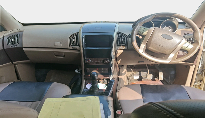 2011 Mahindra XUV500 W8, Diesel, Manual, 2,40,940 km, interior