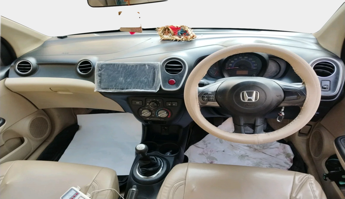 2015 Honda Mobilio 1.5L I-VTEC V, Petrol, Manual, 1,59,914 km, interior